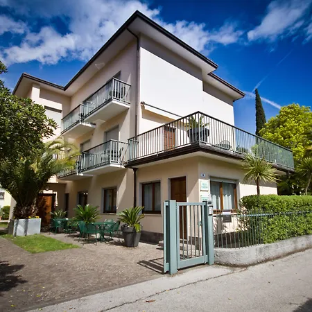 Villa Phoenix - Lake Apartments-3